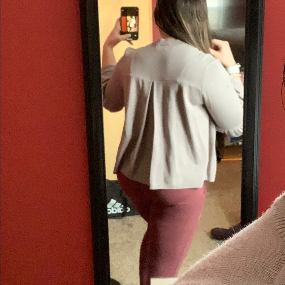 Tan blouse! - Picture 2 of 4